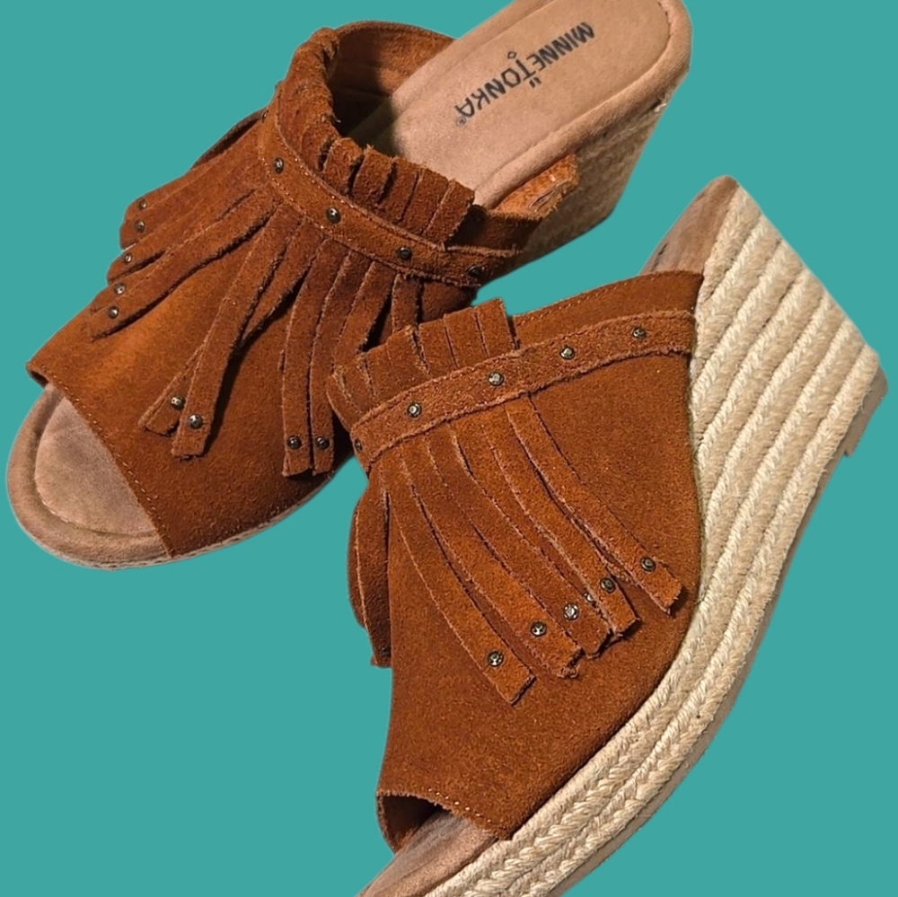 Brown Fringe Wedges